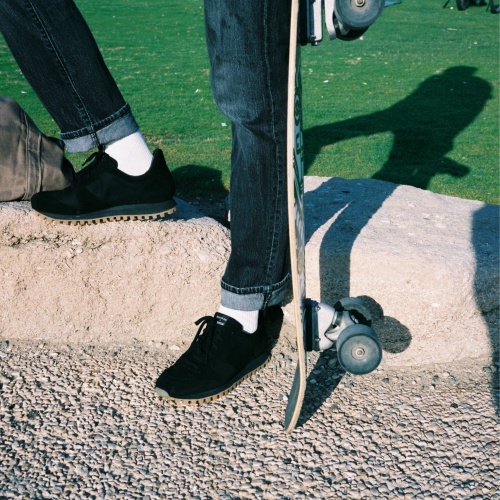 Novesta Marathon men's sneakers, black | Balagan Studio