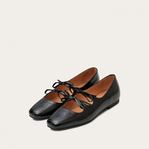 Shirley Ballerina, glossy black | Balagan Studio