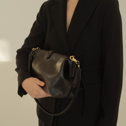 Rofe Bag L, glossy black OUTLET | Balagan Studio