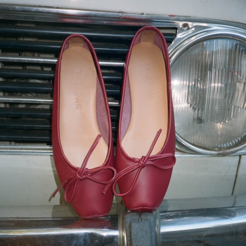 Prima Ballerina, burgundy | Balagan Studio