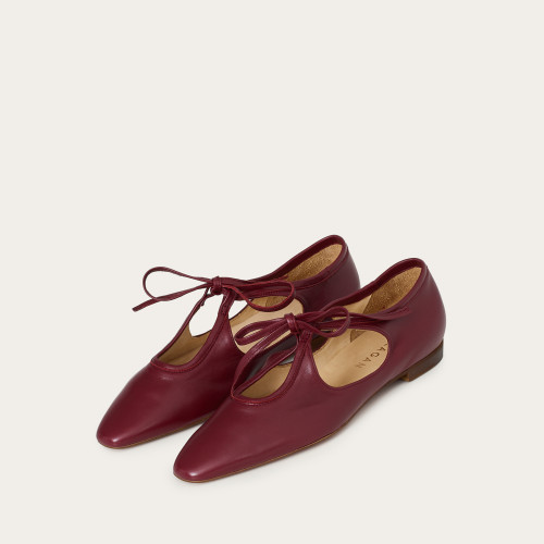 Isla Flats, claret | Balagan Studio