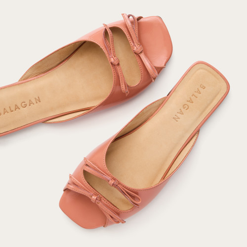 Trudy Slides, apricot gloss | Balagan Studio