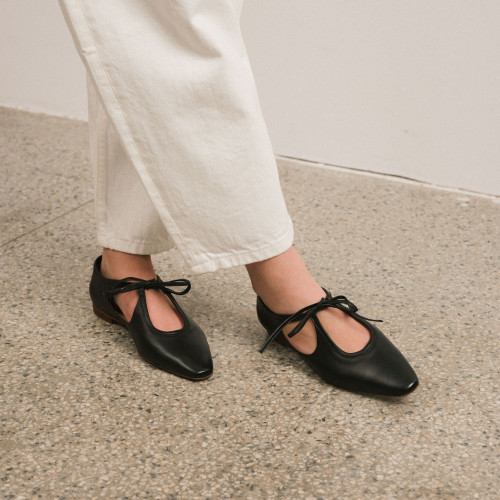 Isla Flats, black| Balagan Studio