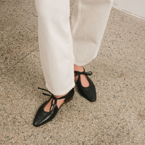 Isla Flats, black| Balagan Studio