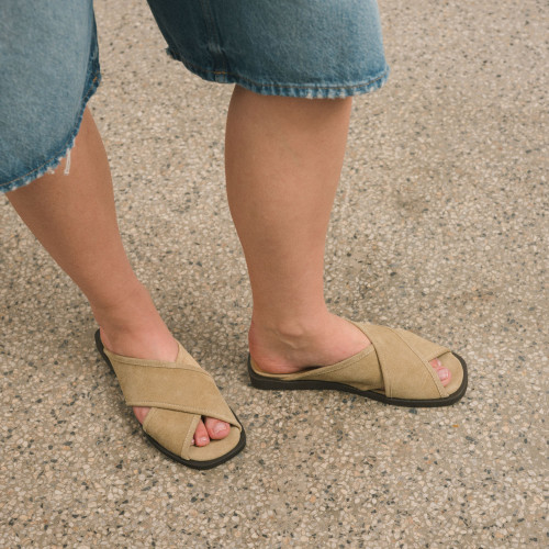 Axel Slides, wheat velvet | Balagan Studio