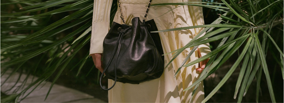 CROSSBODY