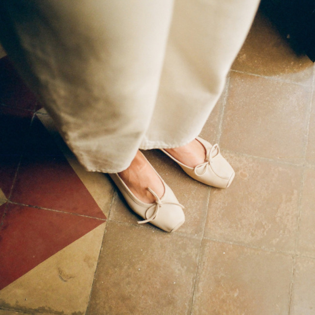   Discover  
 Ballet flats 